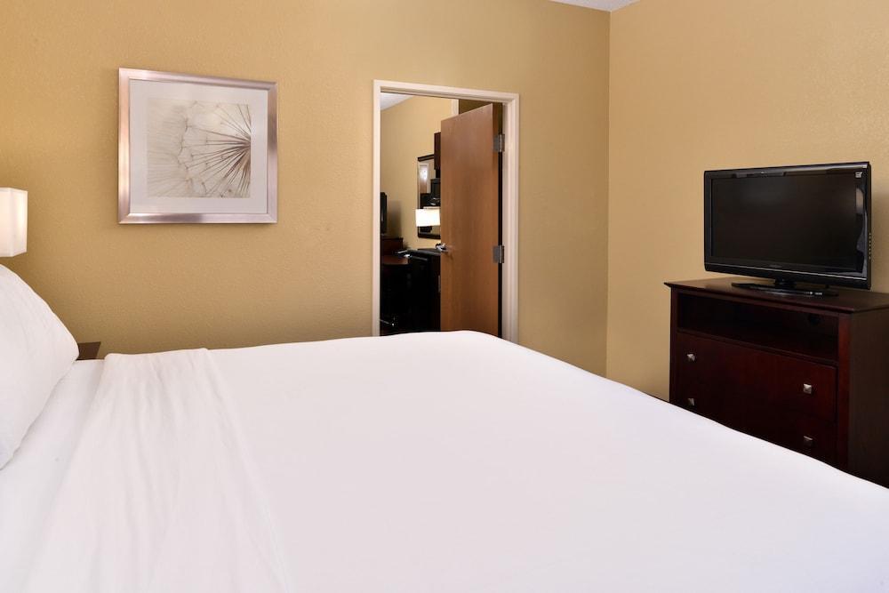 Holiday Inn Express Hotel & Suites Cincinnati-North/Шаронвилл Экстерьер фото