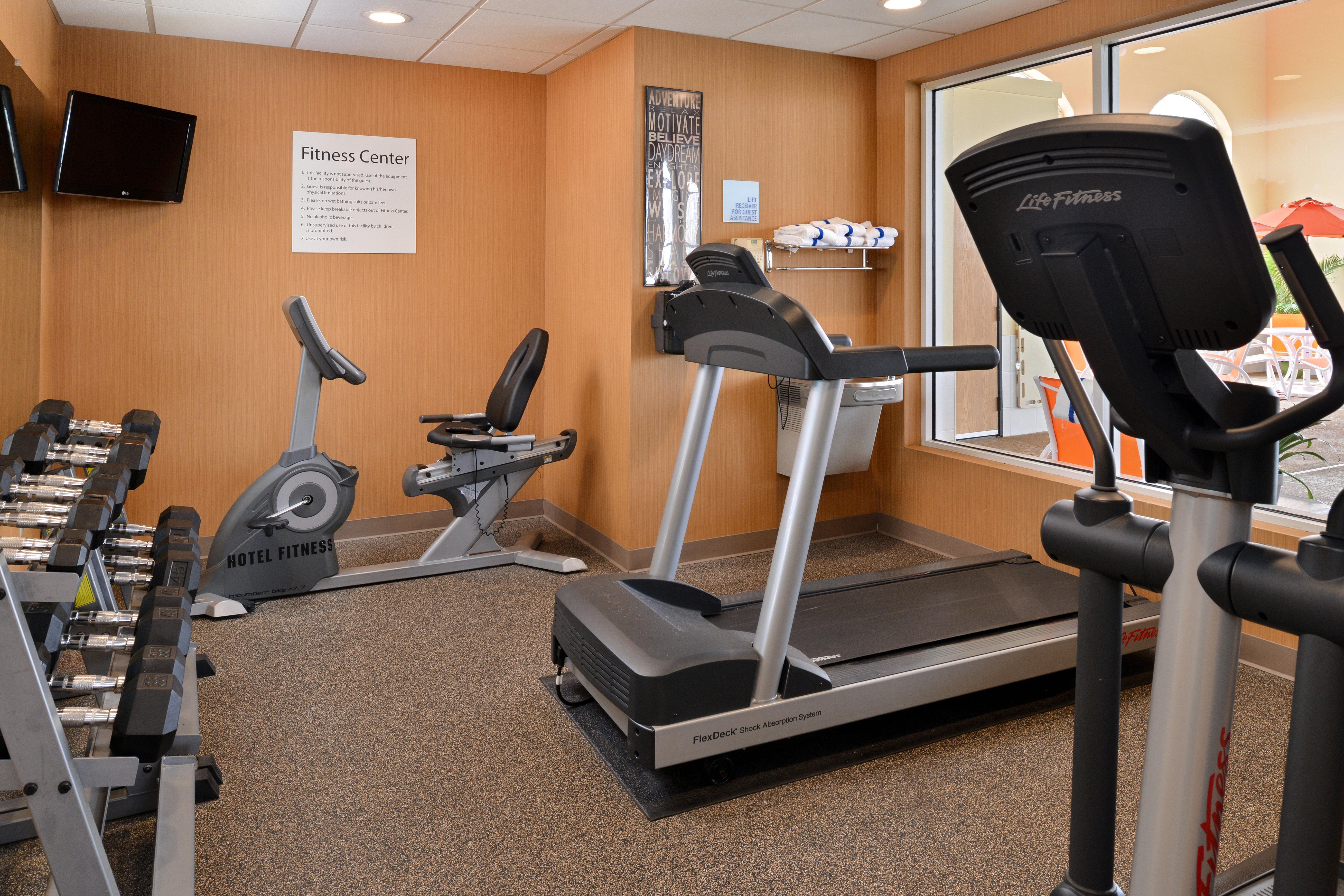 Holiday Inn Express Hotel & Suites Cincinnati-North/Шаронвилл Экстерьер фото