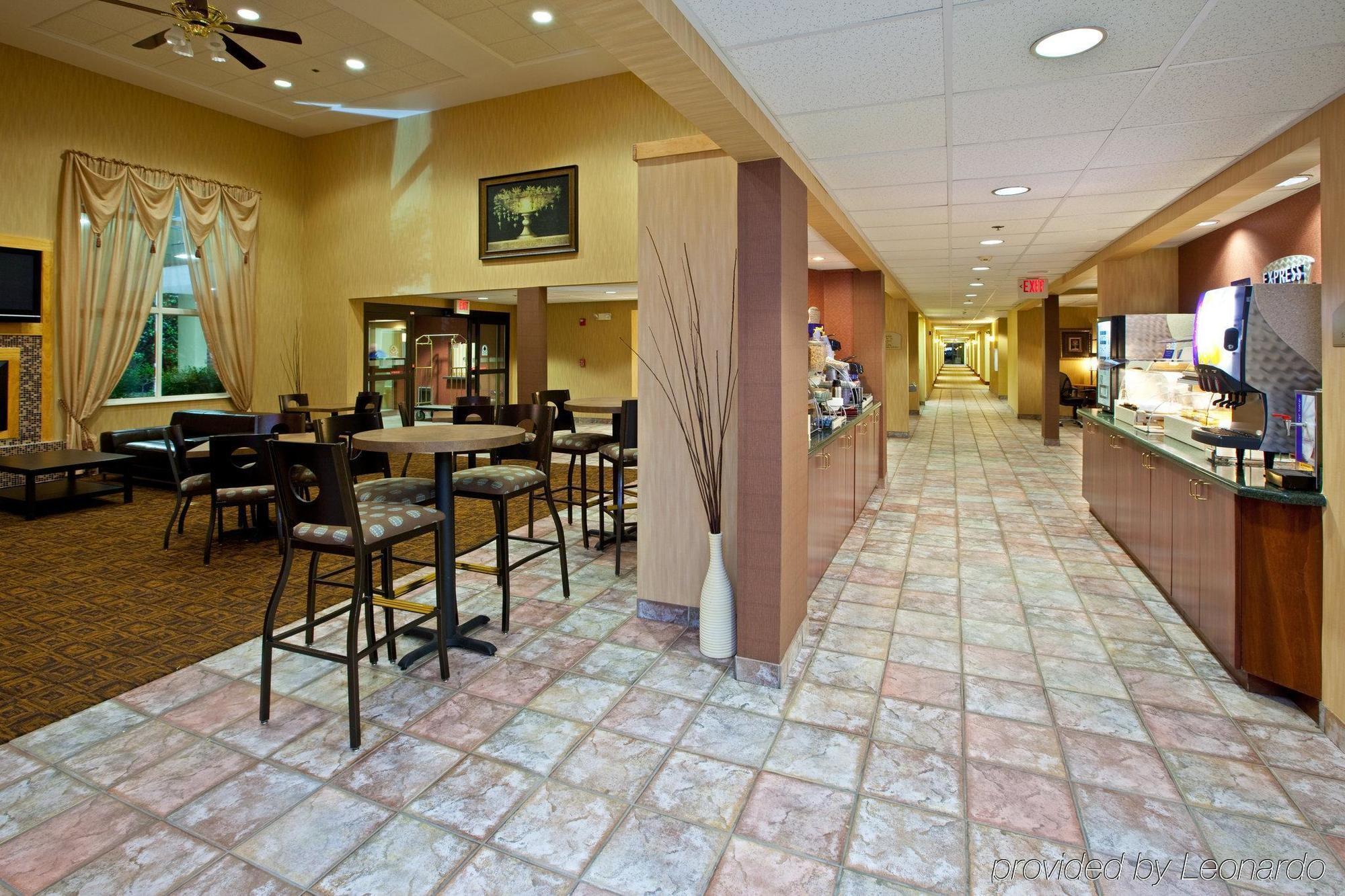 Holiday Inn Express Hotel & Suites Cincinnati-North/Шаронвилл Ресторан фото