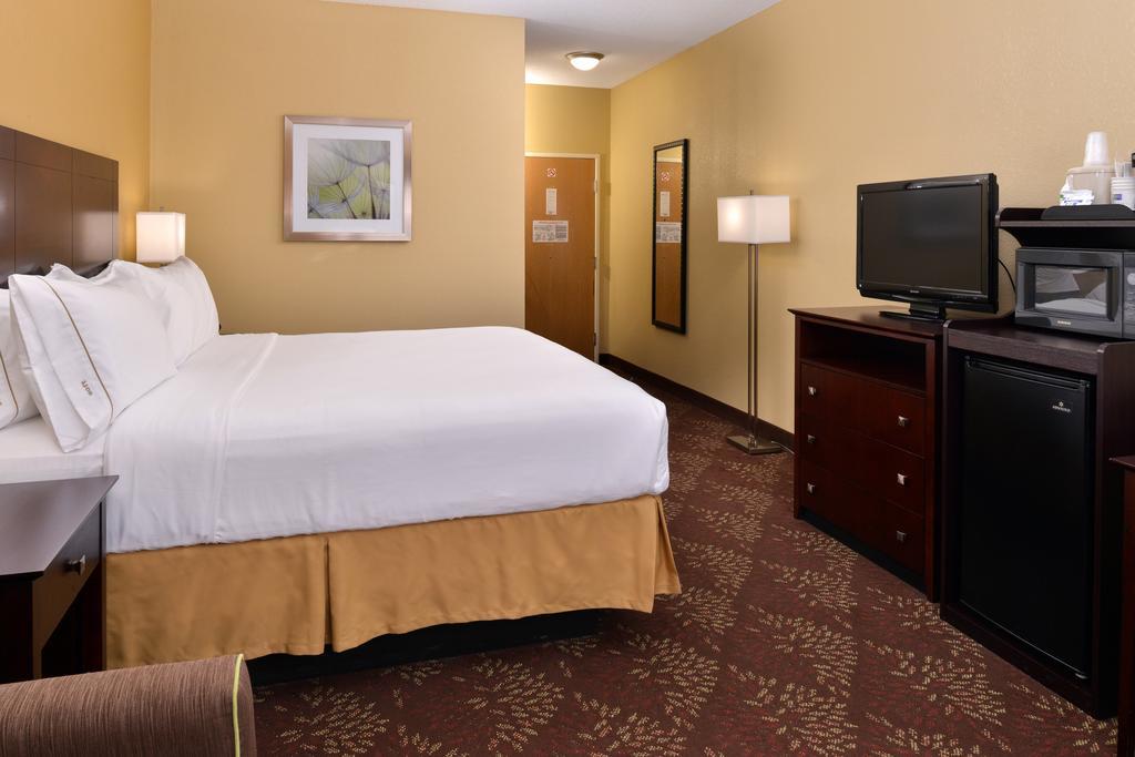 Holiday Inn Express Hotel & Suites Cincinnati-North/Шаронвилл Экстерьер фото
